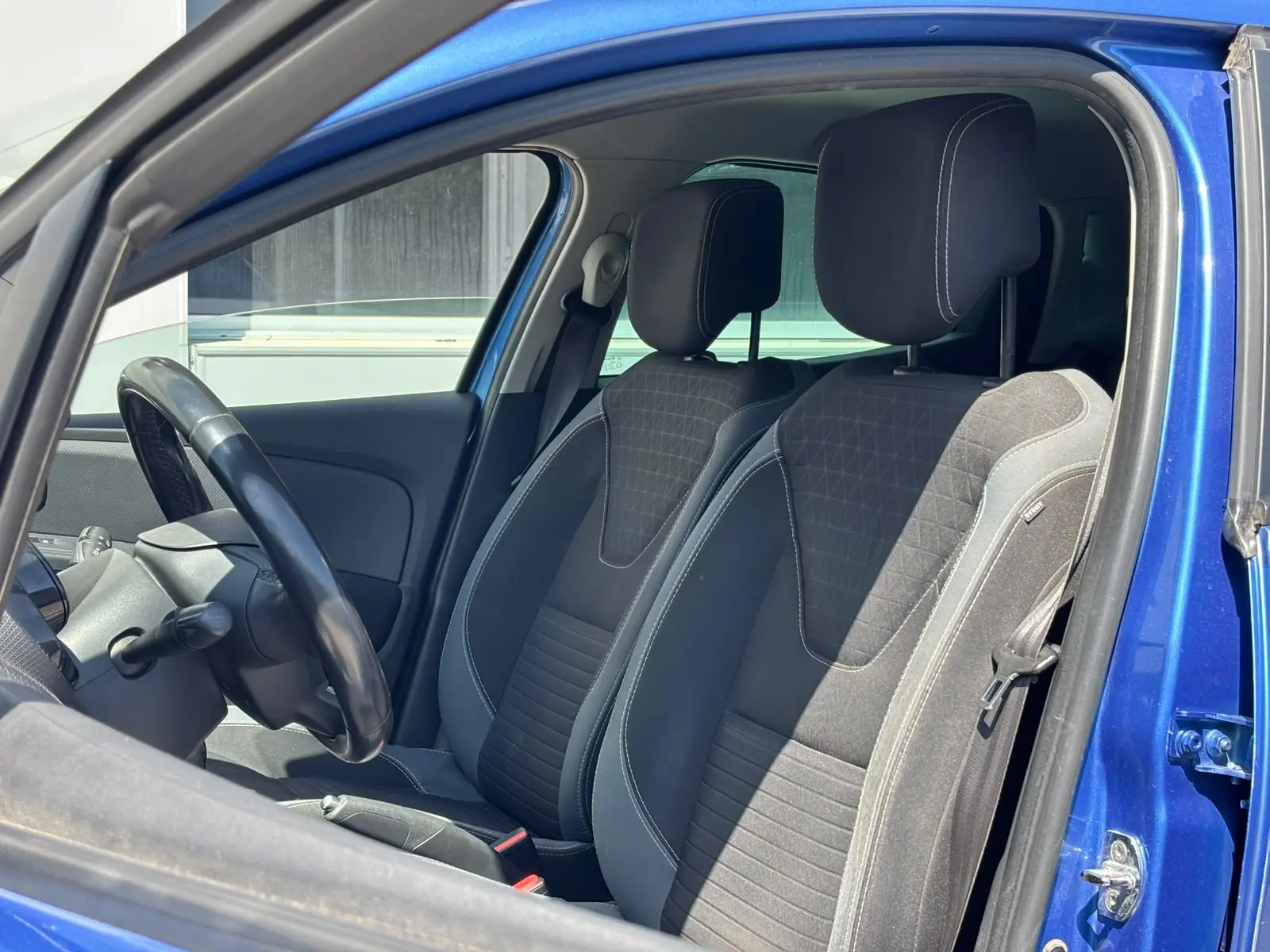 Renault Clio Outro 12