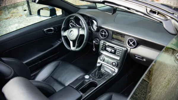 Mercedes-Benz SLK 200 Outro 28