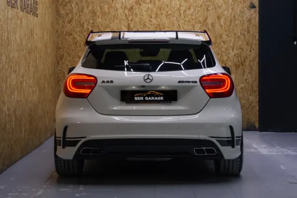 Mercedes-Benz A 45 AMG 4Matic Speedshift 7G-DCT Edition 1 2