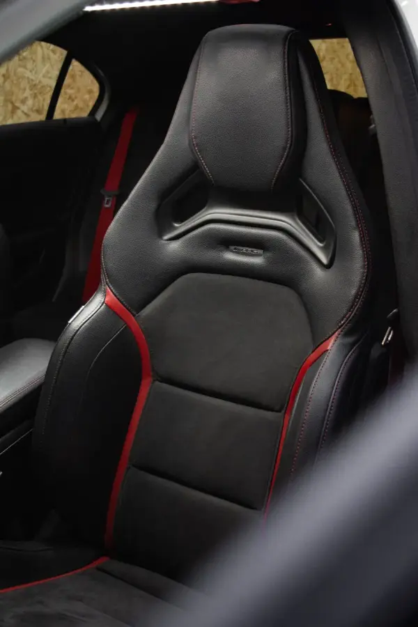 Mercedes-Benz A 45 AMG 4Matic Speedshift 7G-DCT Edition 1 26