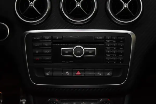 Mercedes-Benz A 45 AMG 4Matic Speedshift 7G-DCT Edition 1 31