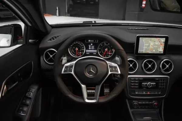 Mercedes-Benz A 45 AMG 4Matic Speedshift 7G-DCT Edition 1 36