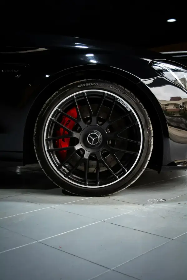 Mercedes-Benz C 63 AMG S 4