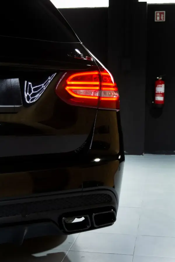 Mercedes-Benz C 63 AMG S 11