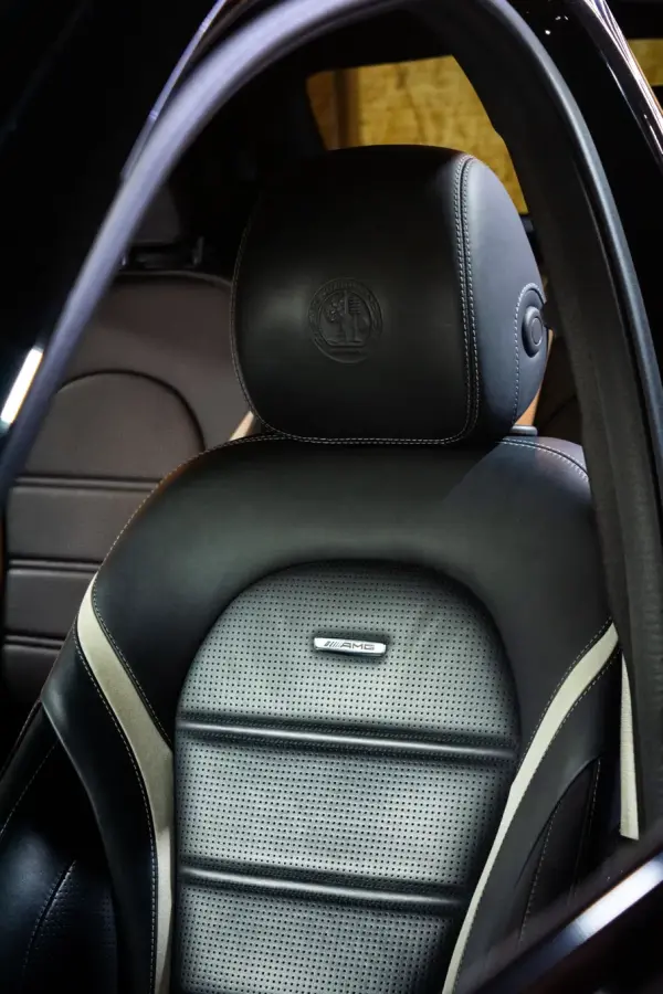 Mercedes-Benz C 63 AMG S 19