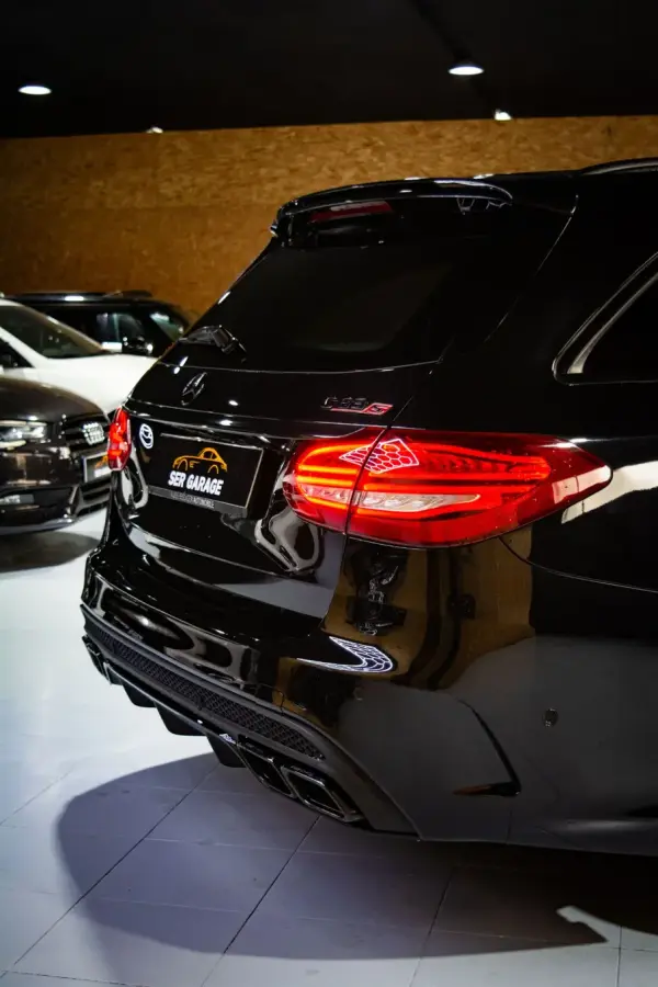 Mercedes-Benz C 63 AMG S 23