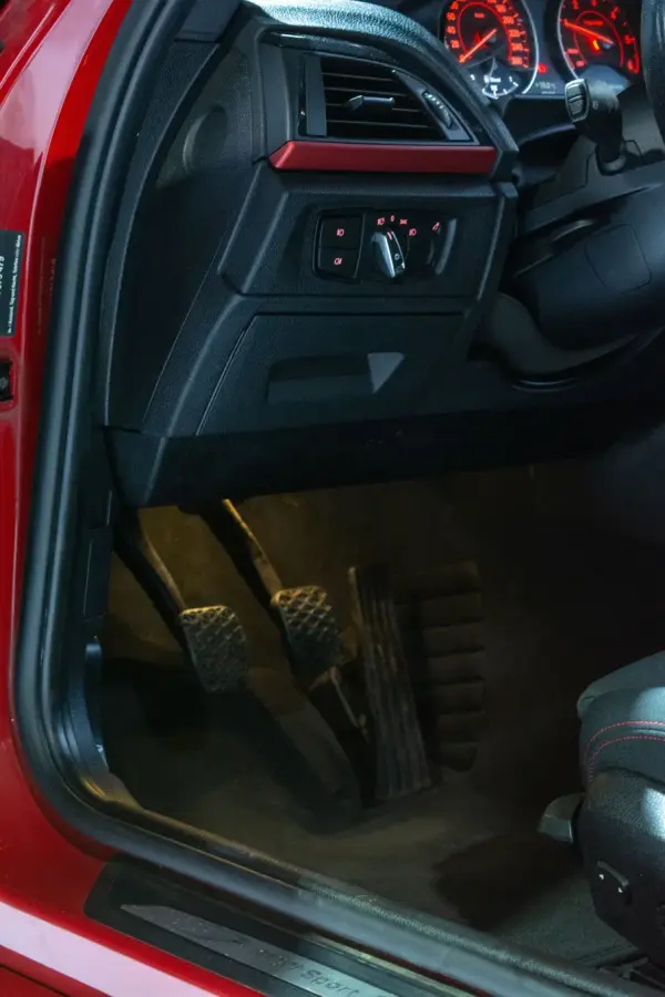 BMW 120 d Sport Line 16