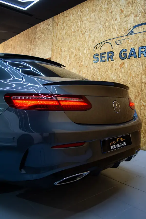 Mercedes-Benz E 220 d Coupe 9G-TRONIC Night Edition 5