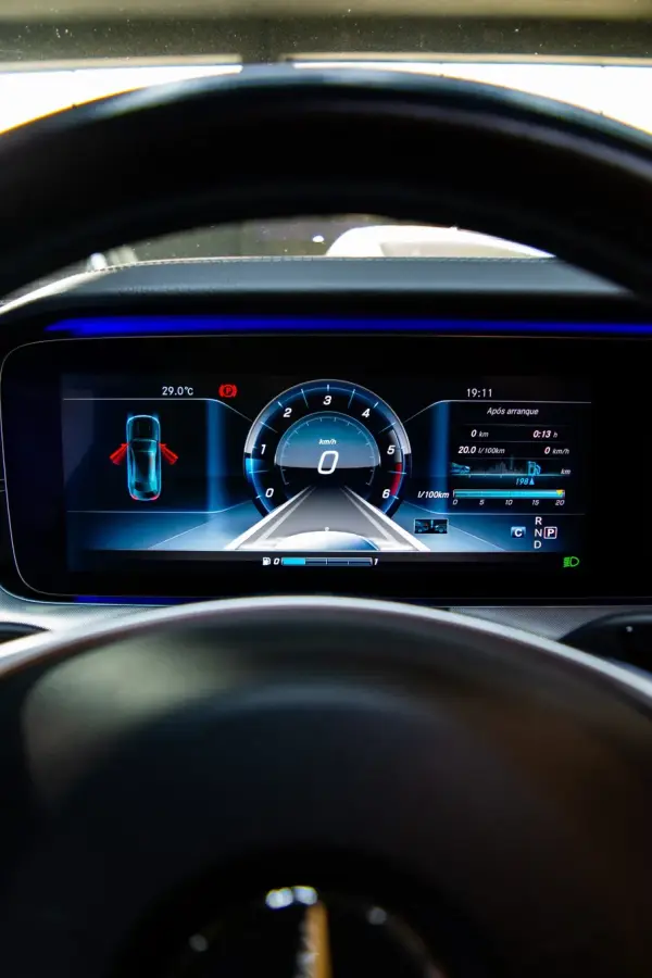 Mercedes-Benz E 220 d Coupe 9G-TRONIC Night Edition 14