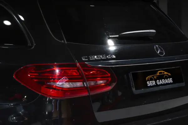 Mercedes-Benz C 300 de T 9G-TRONIC AMG Line 4