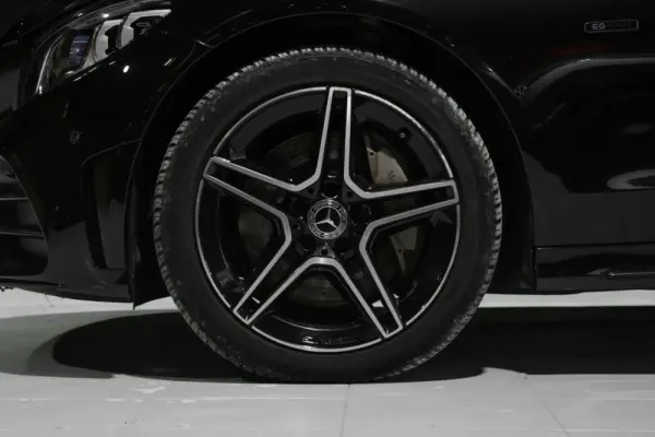 Mercedes-Benz C 300 de T 9G-TRONIC AMG Line 17