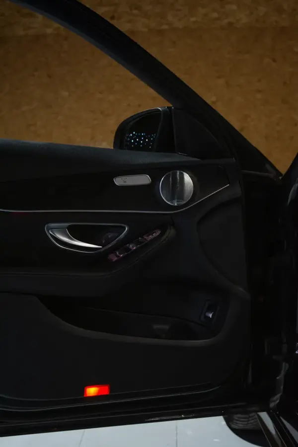 Mercedes-Benz C 300 de T 9G-TRONIC AMG Line 18