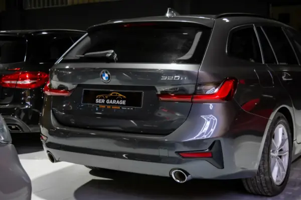BMW 320 e Touring Aut. Advantage 4