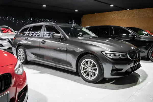 BMW 320 e Touring Aut. Advantage 6