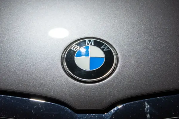 BMW 320 e Touring Aut. Advantage 13