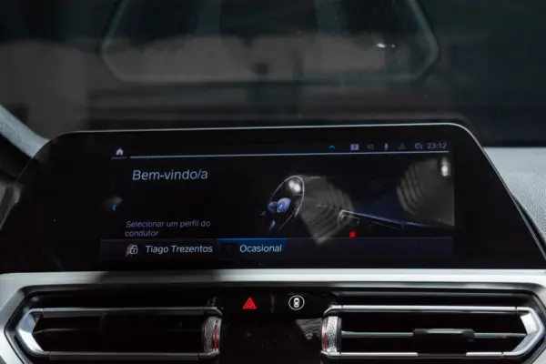 BMW 320 e Touring Aut. Advantage 22