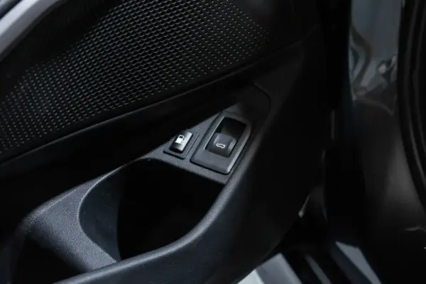 BMW 320 e Touring Aut. Advantage 26