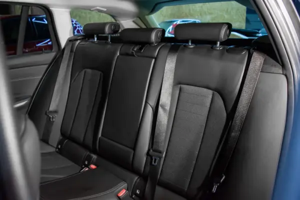 BMW 320 e Touring Aut. Advantage 28