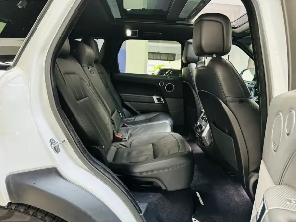 Land Rover Range Rover Sport P400e Hybrid HSE 11