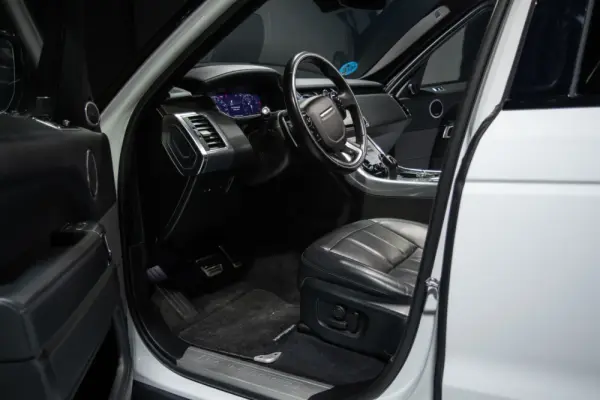 Land Rover Range Rover Sport P400e Hybrid HSE 22