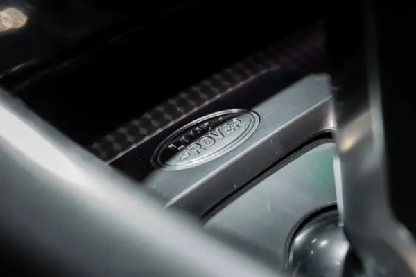 Land Rover Range Rover Sport P400e Hybrid HSE 27