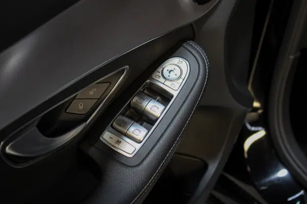 Mercedes-Benz C 300 de T 9G-TRONIC Exclusive 39