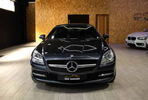 Mercedes-Benz SLK 200 Outro 3