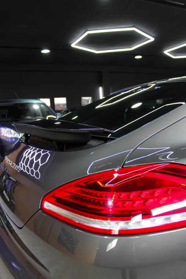 Porsche Panamera S Hybrid 8