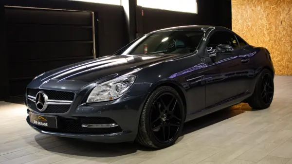 Mercedes-Benz SLK 200 Outro 4