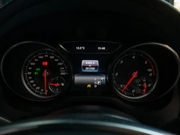 Mercedes-Benz CLA 200 d Shooting Brake AMG Line Aut. 30