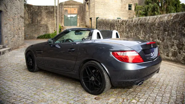 Mercedes-Benz SLK 200 Outro 23