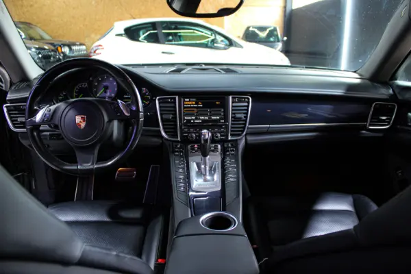 Porsche Panamera S Hybrid 68