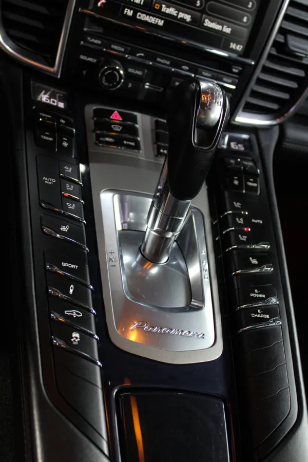 Porsche Panamera S Hybrid 58