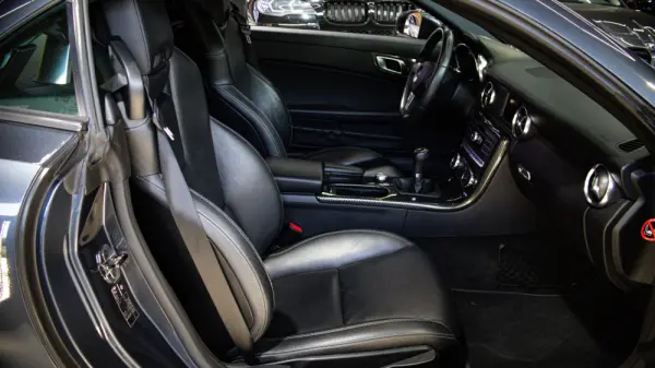 Mercedes-Benz SLK 200 Outro 21