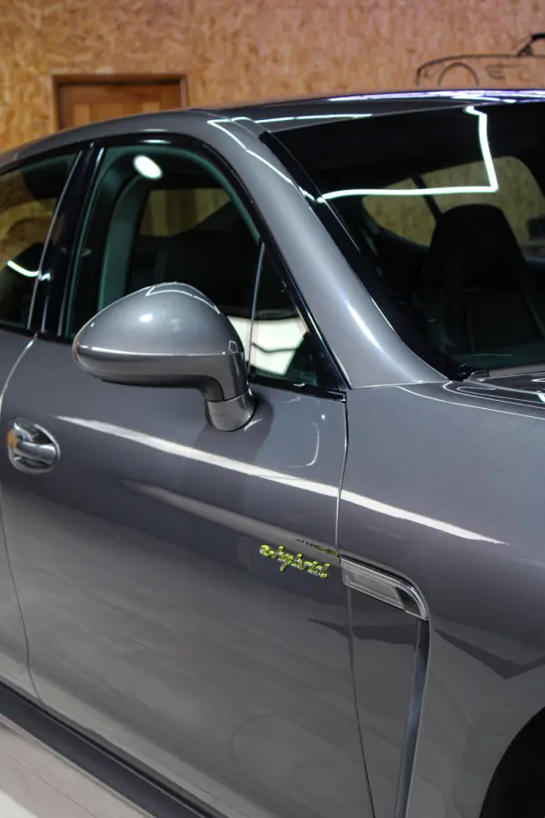 Porsche Panamera S Hybrid 32