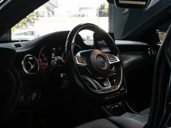 Mercedes-Benz CLA 200 d Shooting Brake AMG Line Aut. 23