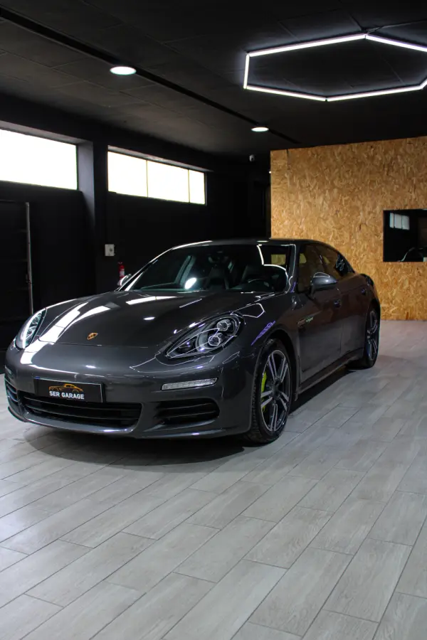 Porsche Panamera S Hybrid 19
