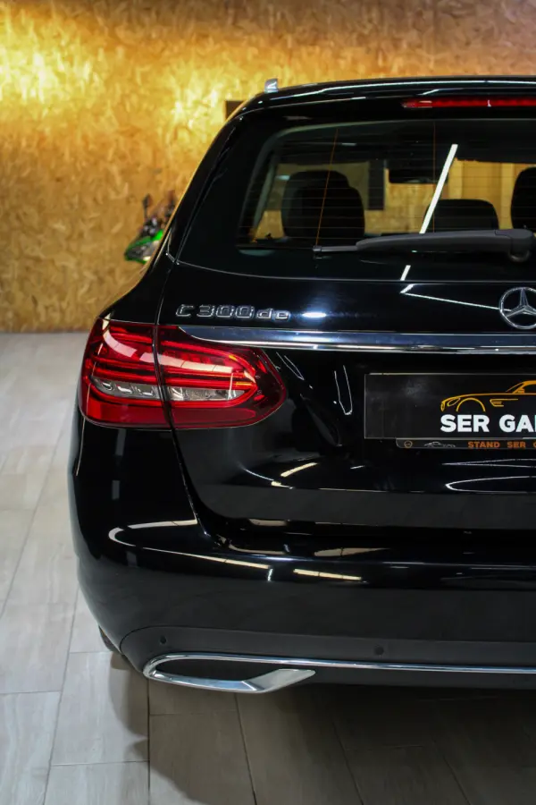 Mercedes-Benz C 300 de T 9G-TRONIC Exclusive 31
