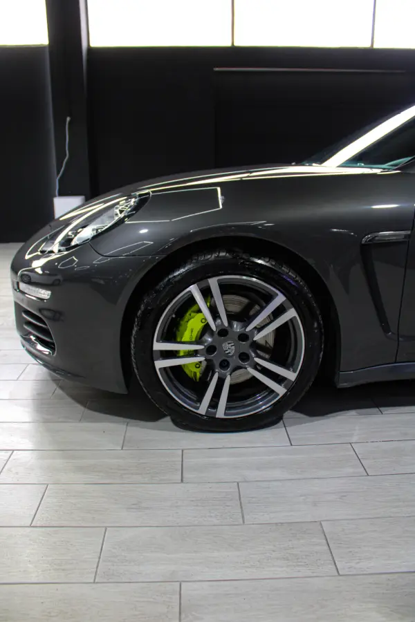 Porsche Panamera S Hybrid 16