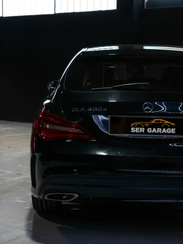 Mercedes-Benz CLA 200 d Shooting Brake AMG Line Aut. 9