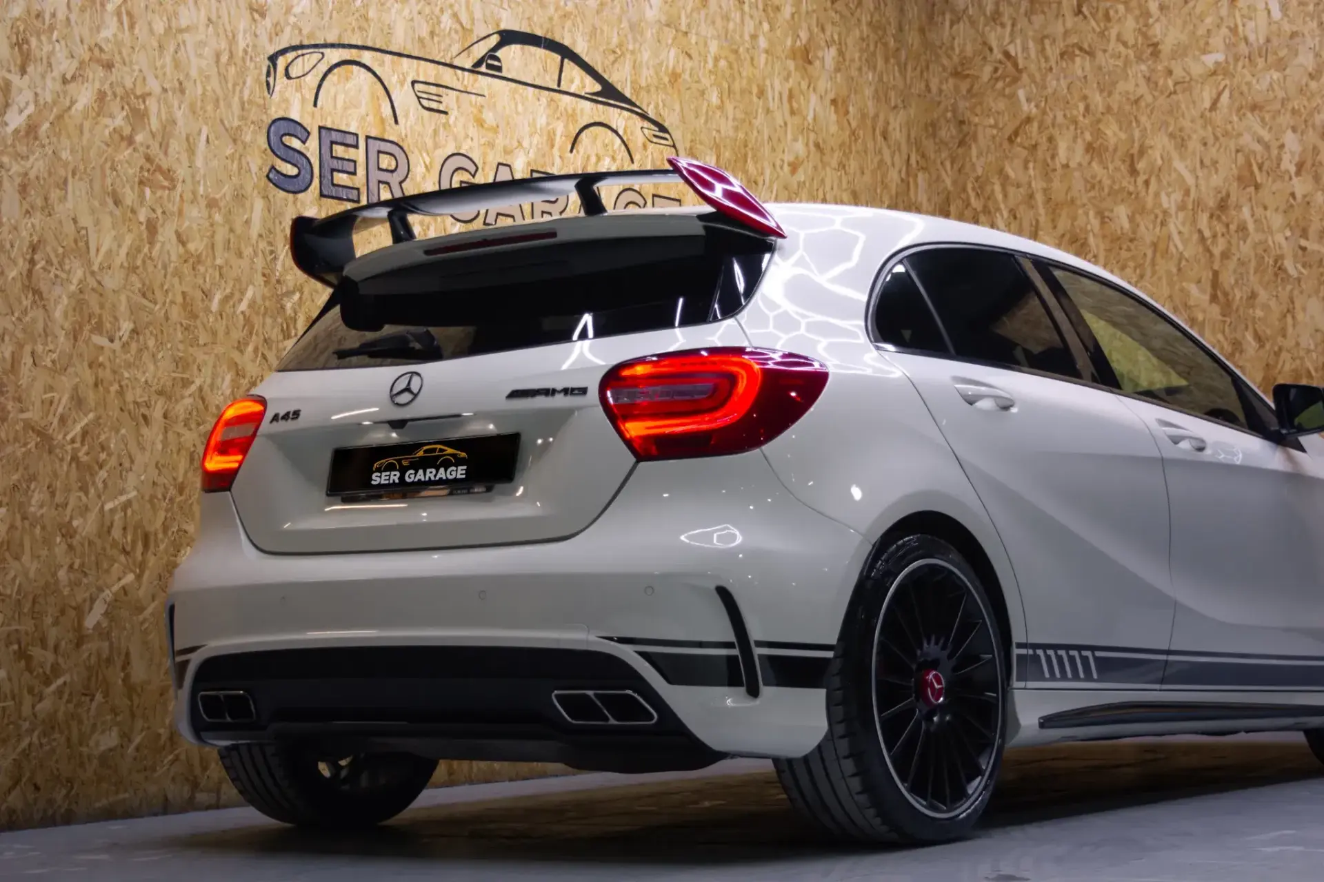 Mercedes-Benz A 45 AMG 4Matic Speedshift 7G-DCT Edition 1 3