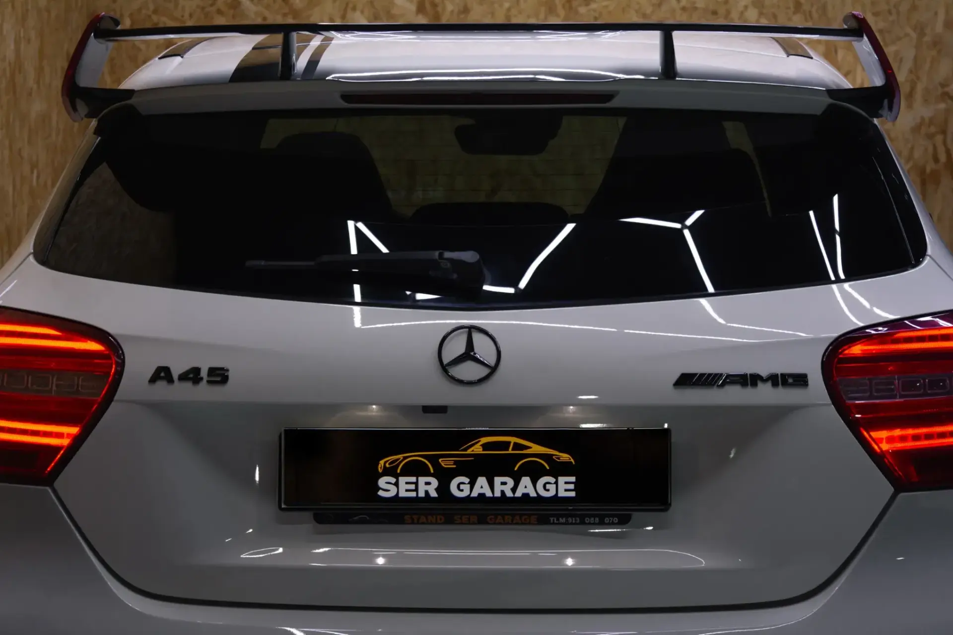 Mercedes-Benz A 45 AMG 4Matic Speedshift 7G-DCT Edition 1 7