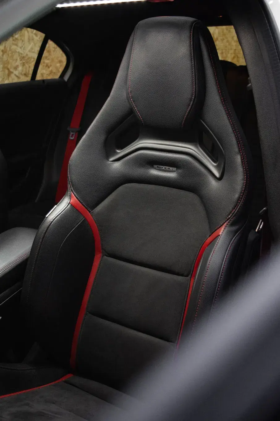 Mercedes-Benz A 45 AMG 4Matic Speedshift 7G-DCT Edition 1 26