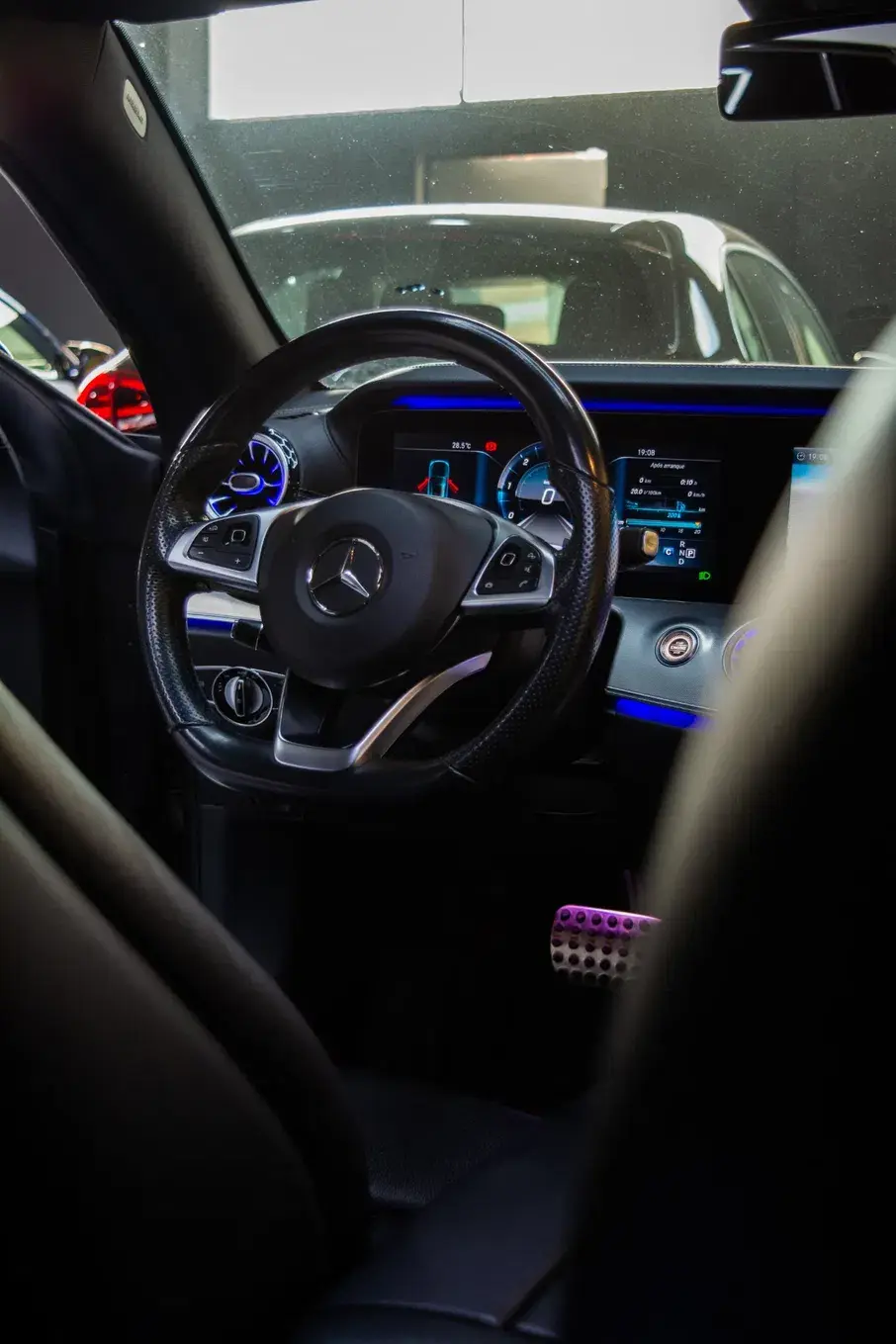 Mercedes-Benz E 220 d Coupe 9G-TRONIC Night Edition 8