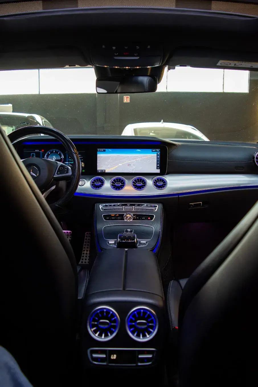 Mercedes-Benz E 220 d Coupe 9G-TRONIC Night Edition 11