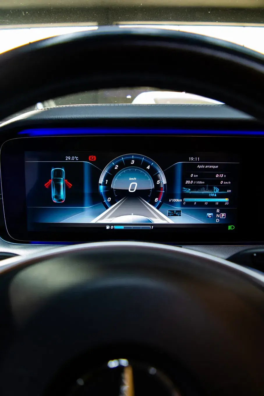 Mercedes-Benz E 220 d Coupe 9G-TRONIC Night Edition 14