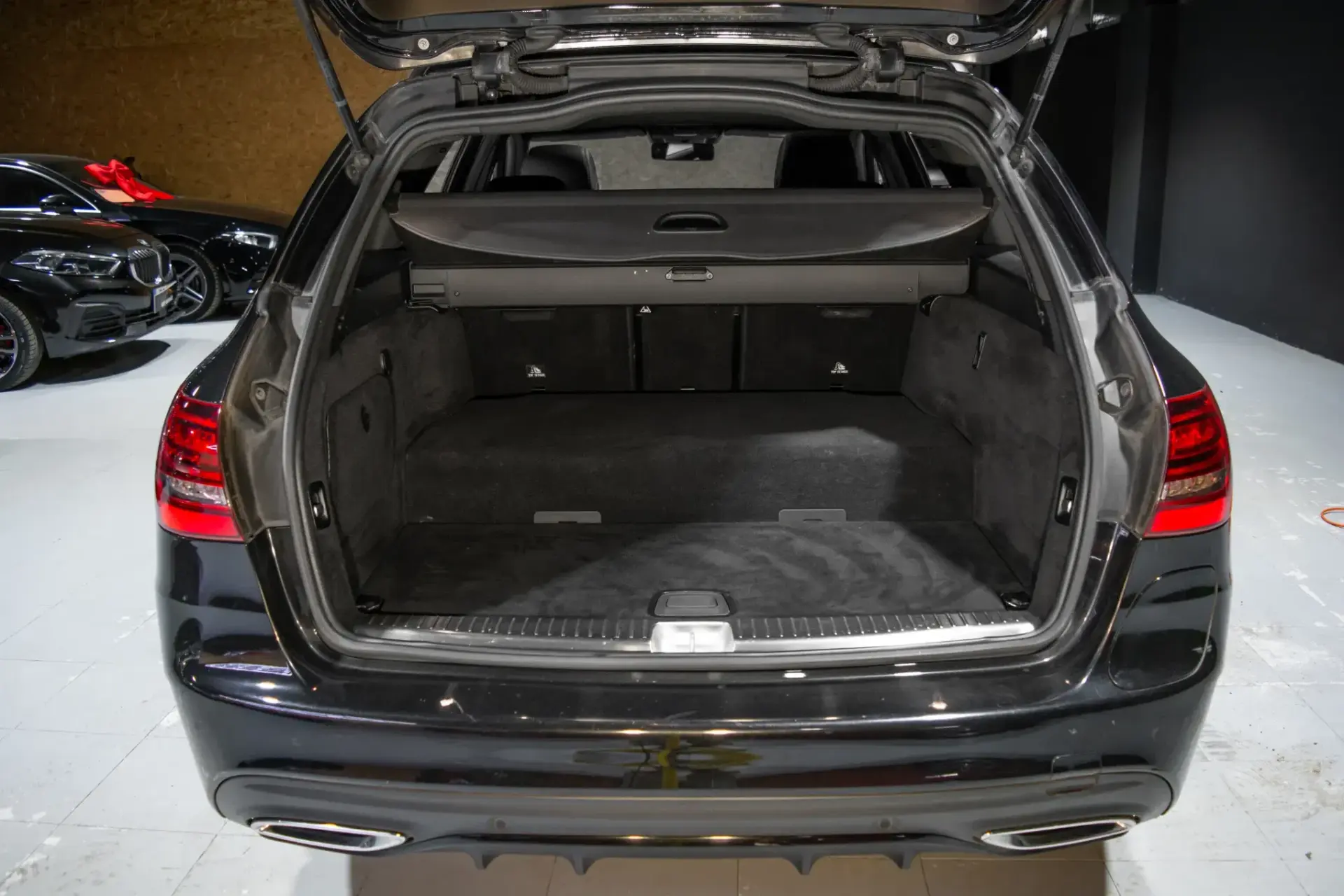 Mercedes-Benz C 300 de T 9G-TRONIC AMG Line 5