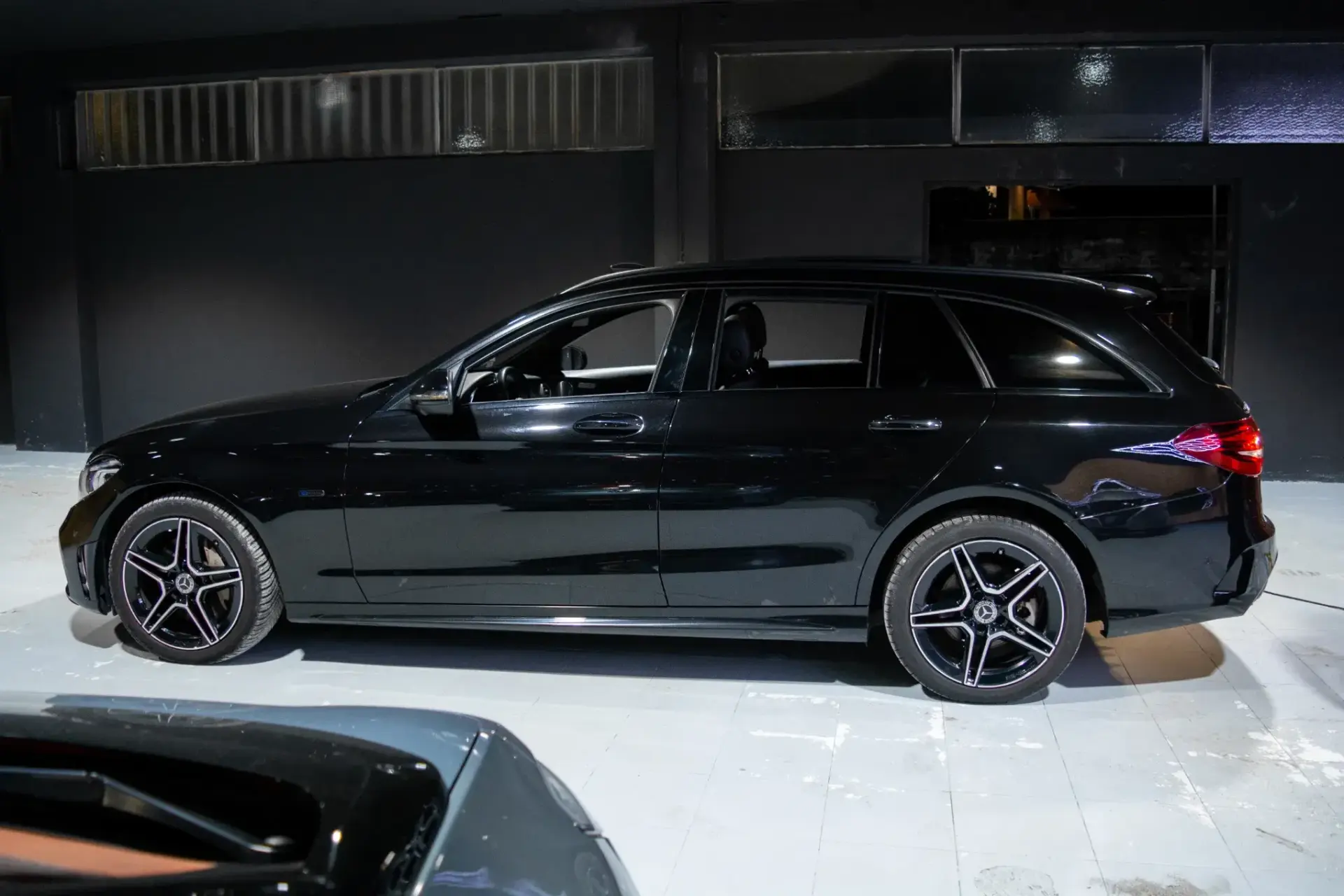 Mercedes-Benz C 300 de T 9G-TRONIC AMG Line 8