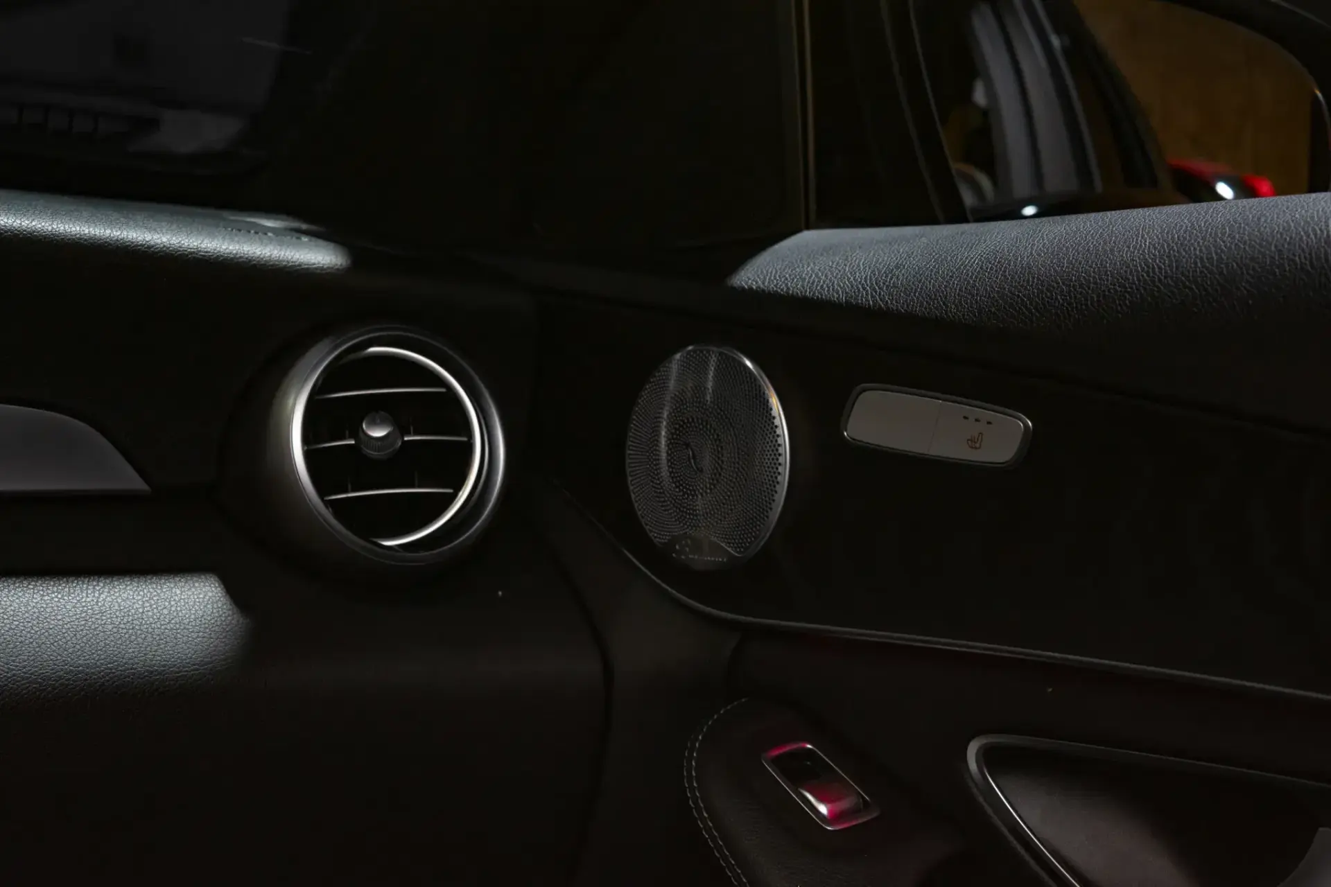 Mercedes-Benz C 300 de T 9G-TRONIC AMG Line 14