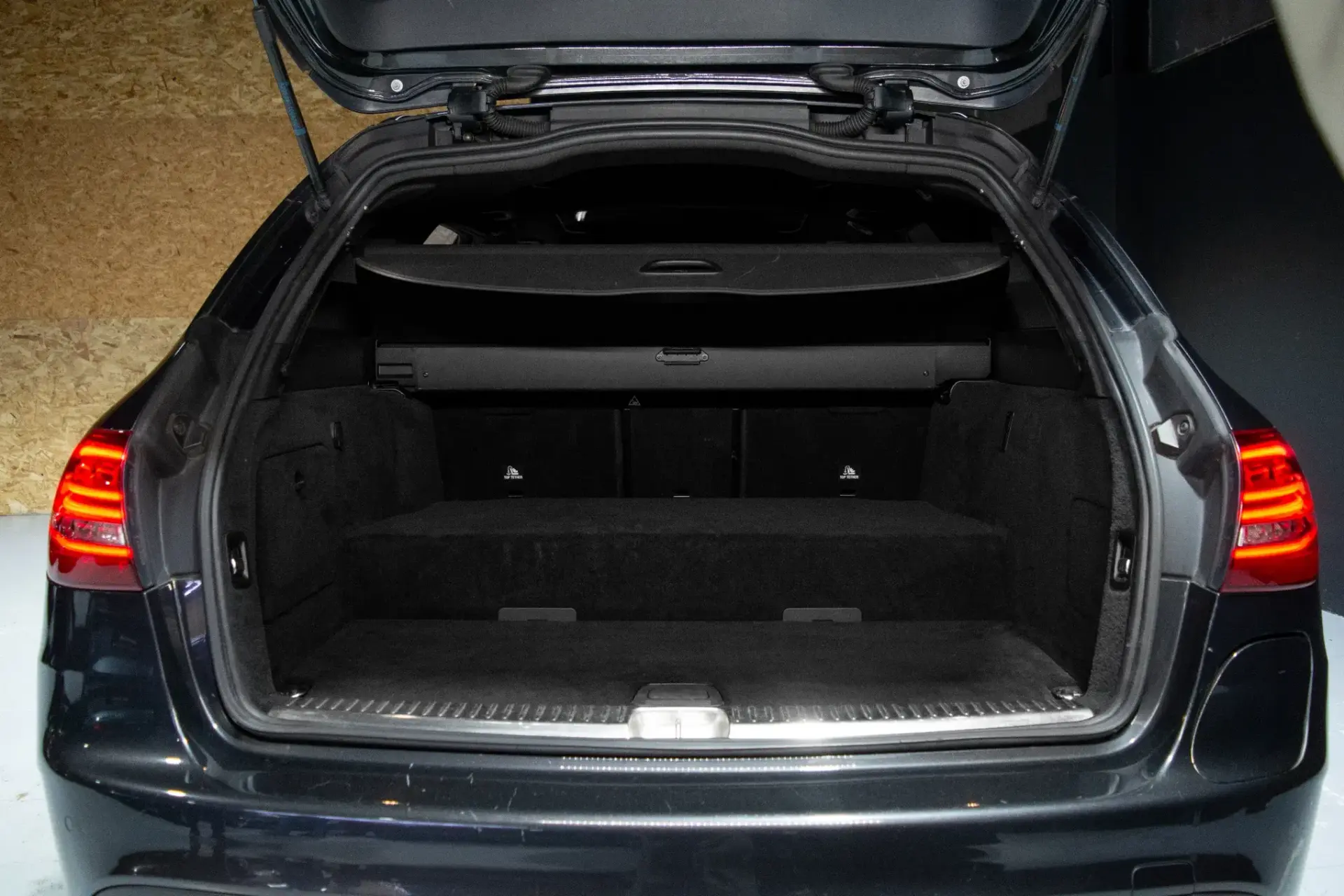 Mercedes-Benz C 300 de AMG Line 2